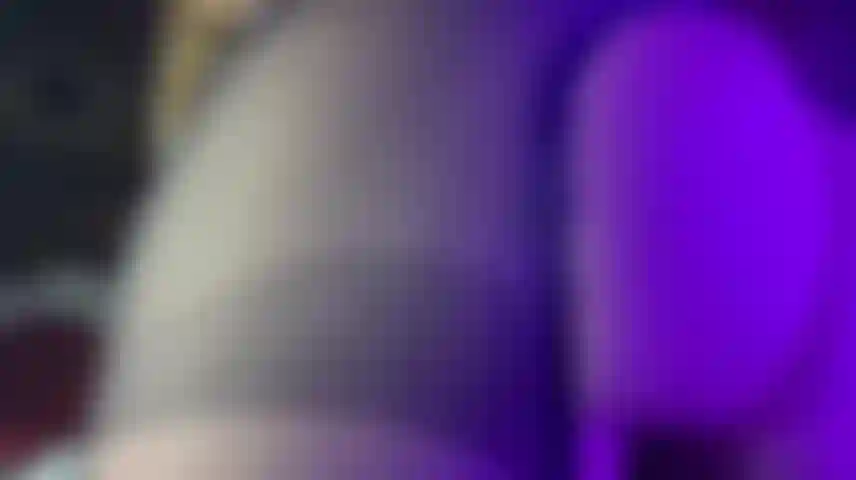 Riding twerk on dildo