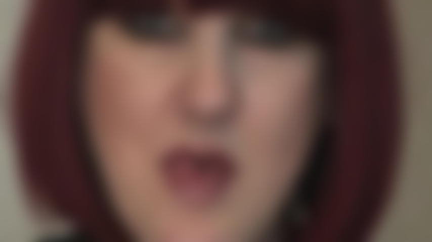Face worship - There are times when you simply want to get lost in Mistress Vivian's eyes, even for just a few minutes admiring her face, lipstick lips and tongue, watch her smile... to make your day that much better.
