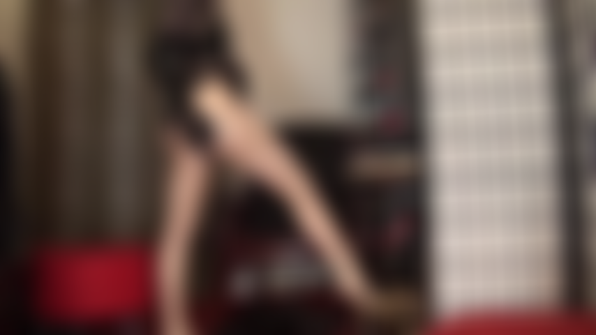Shiny temptation - Drawn into Mistress Vivian's wonderful world of shiny, mesmerized by layer upon layer of shine.