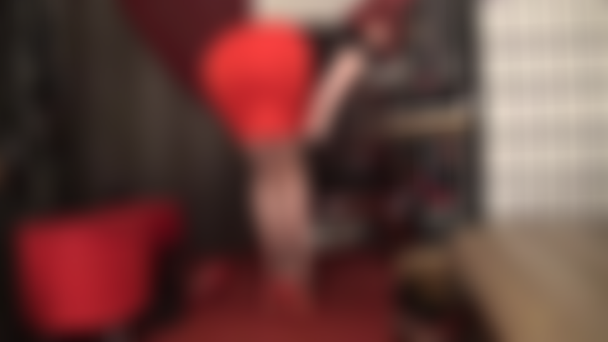 Addicted to Mistress Vivian's perfect ass - Placing just one kiss on her magnificient ass would be a dream come true.
