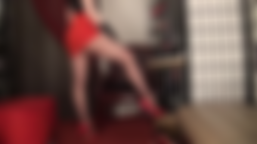 Bow down to the work of art that is Mistress Vivian's perfect legs and ass in pantyhose.