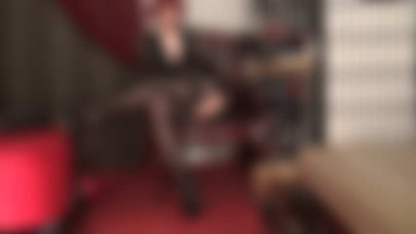 Hosiery lover - Adore Mistress' crossed legs in shiny black garter stockings.