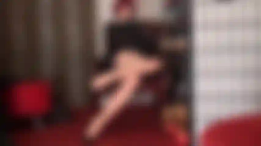 Nude seamed pantyhose legs seduction - mistress vivian's legs are your greatest weakness. Slender, long and encased nylon, with seams leading all the way up to her amazing backside.