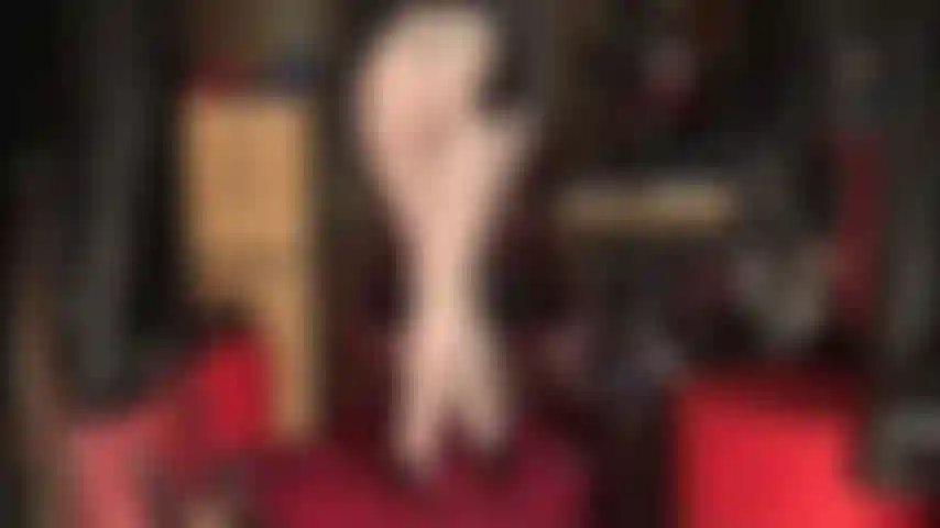 Jerk it good for mistress' ass and crossed legs.