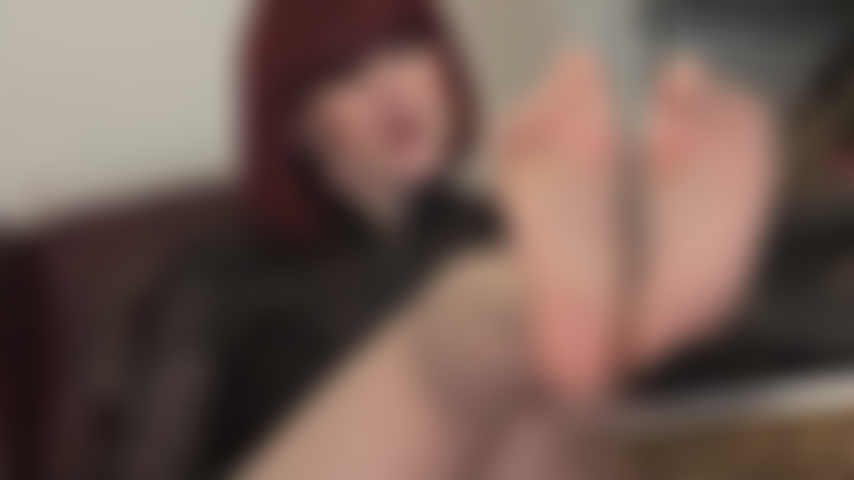 Beautiful sheer nude pantyhose feet.