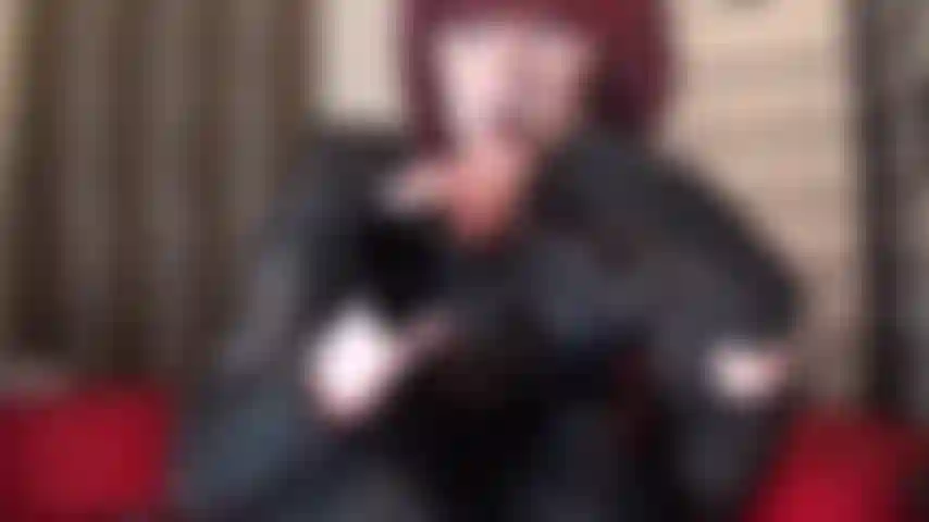 Playing with your addiction to black leather gloves...