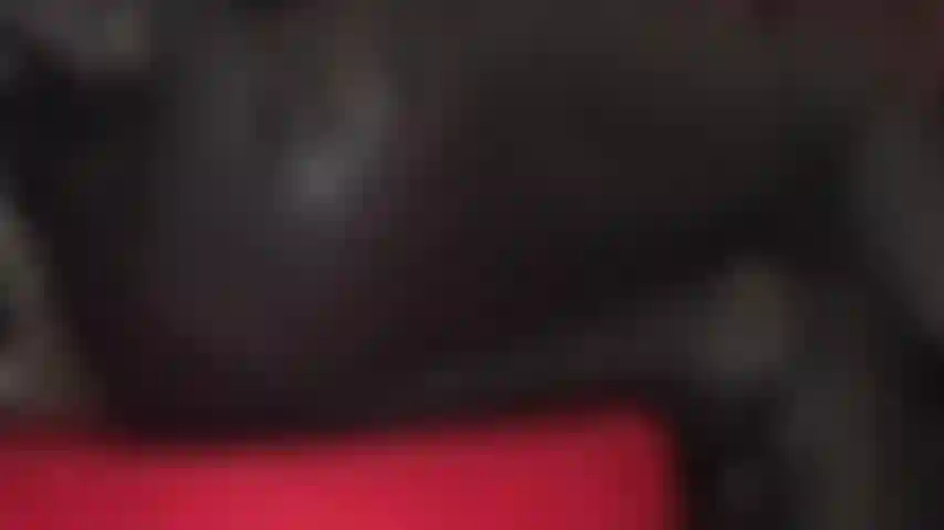 Stroke yourself for mistress' leather-clad ass in black leather pants.