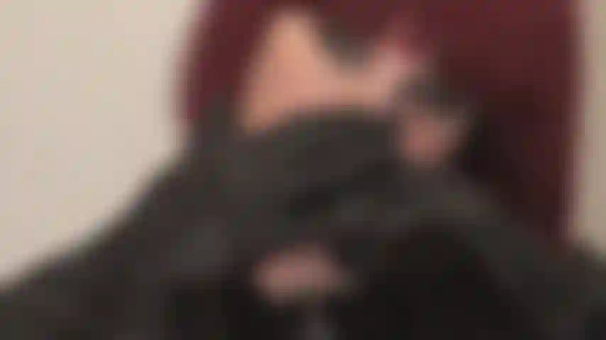 Love for leather gloves - let's call it what it is... An addiction to mistress vivian's hands in leather gloves.