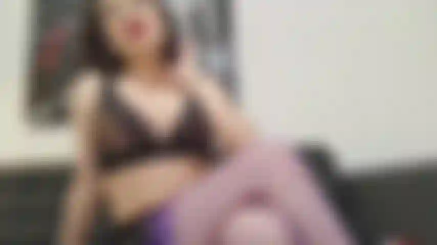 I squirt while you see my feet