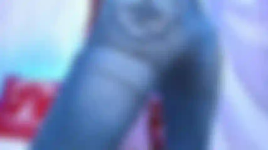 Bum in jeans and feet worship denim fetish foot . .Also show foot and ask you suck and massage toes.I love feetfetish and denim stuff