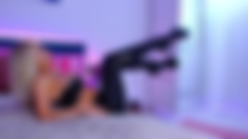 Latex and oil special show.