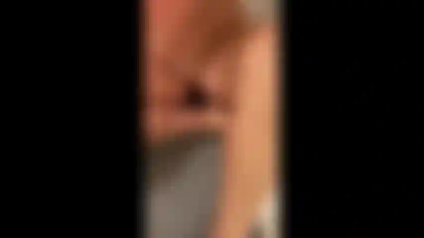 *Shaving Fetish* Time to shave my hairy, stubbly legs!