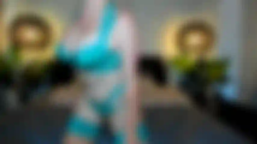 Live SPH. You know you could never please a woman like me. I will show you how much I love big cock and you will hear how much fun i had last weekend with it. You will have to work hard to see more of me because you are not a real man.