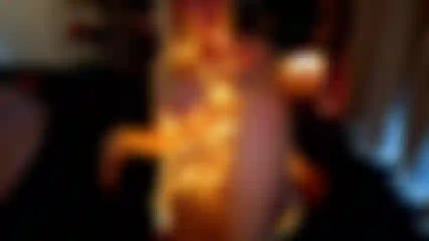 Light Glow OrgasmThe room went dark then the lights started