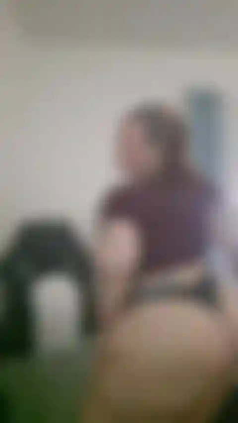 SLOW  MO. SHSKING THAT ASS. TWERMING, JIGGLING THAT WAVE, FOR YOU HARD CORE ASS LOVERS