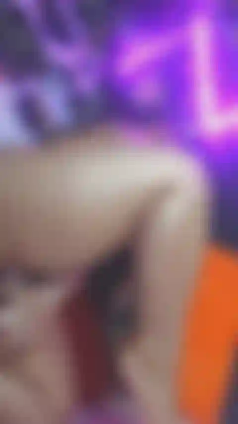 Kneeling & Pounding Pussy