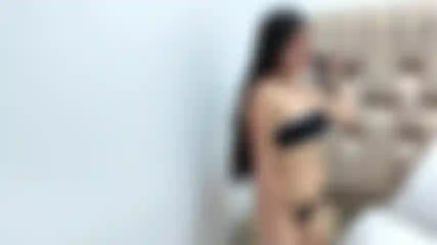 Slow, confident, and provocative movements that maintain maximum tension.