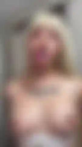 Bounce my tits in your face