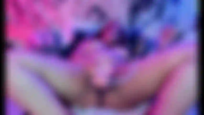 a very fast cum in my wet pussy