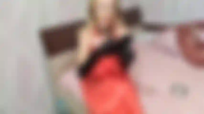 smoking while i wear latex gloves and pvc apron