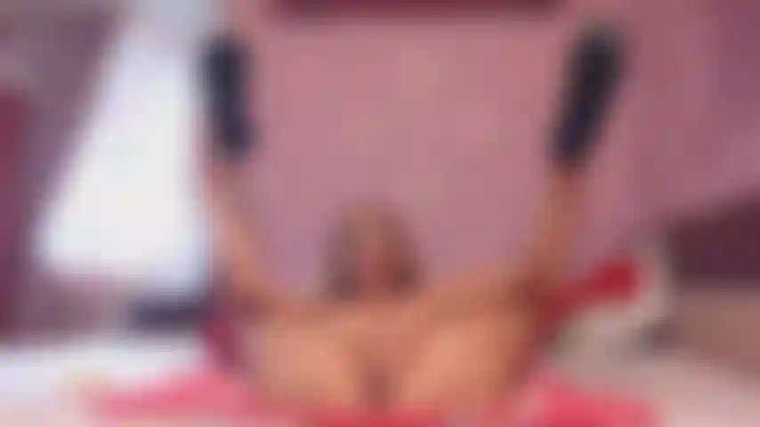 oil on pussy, fast rubbing, fast slapping