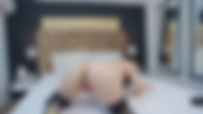 Ass tease in doggy