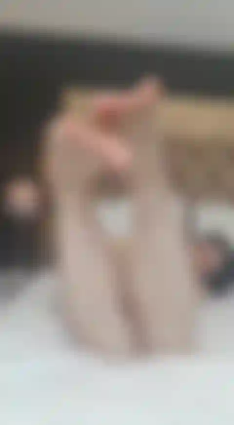 Suck my  toes!