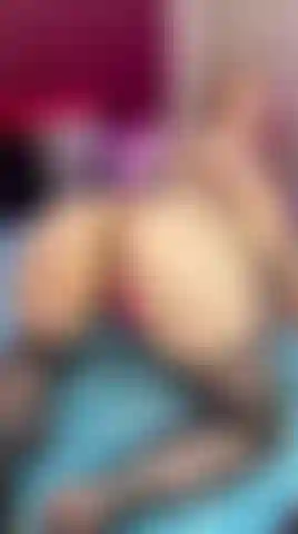 I ride my toy,so hard and so many times that it was inevitable to reach the limit of pleasure.