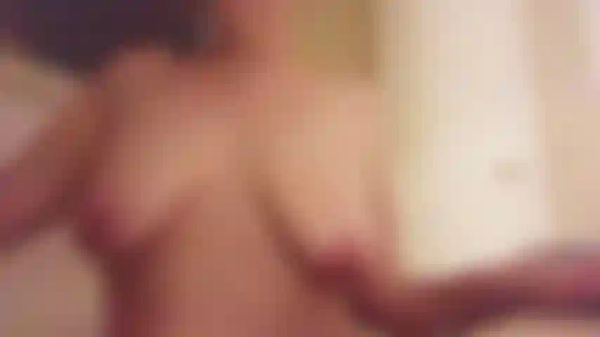 Sneaking in an orgasm in the bathtub - cum with me!