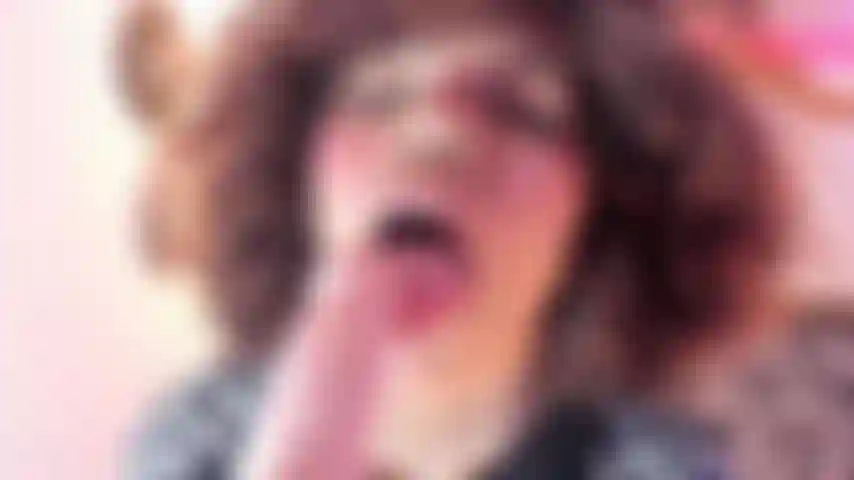 Delicious blowjob... until cum in her mouth