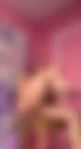 I like to fuck myself in the chair