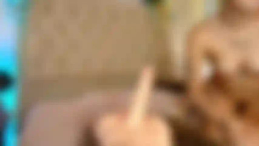 I fuck my throat and pussy