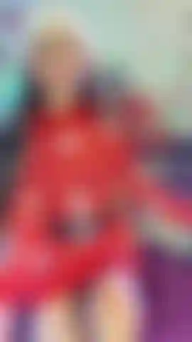 I tease you with my festive look and kisses from the very first second.