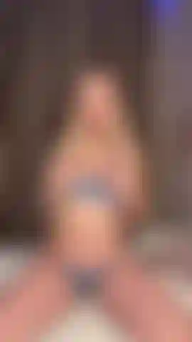 enjoy my nacked body and big boobs