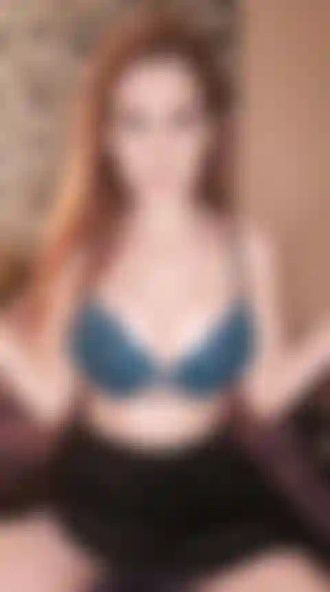 I'm not wearing panties under this skirt!