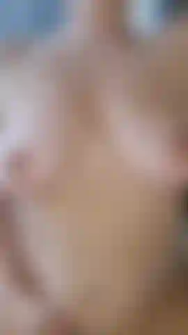 watch me massage and rub my big tits with oil making them look all shiny