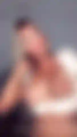 Hot Photos & Naughty Dildo Sucking Video