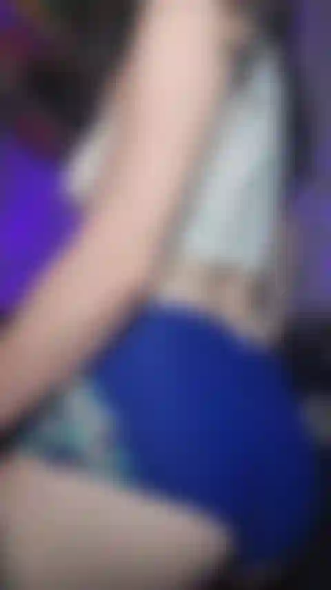 PAWG shaking ass twerking