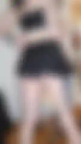 Oily, shiny ass while riding PT1