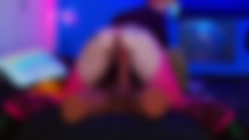 Watching porn riding torso no sound!