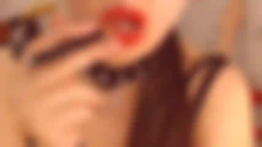 feet. red toes.toesucking