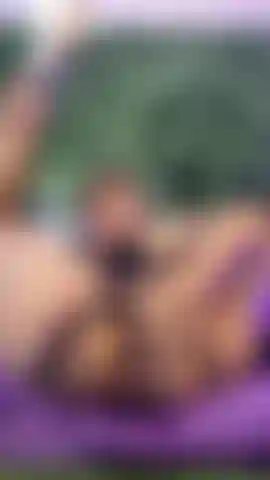 Let's look with how many fingers I get more excited with?