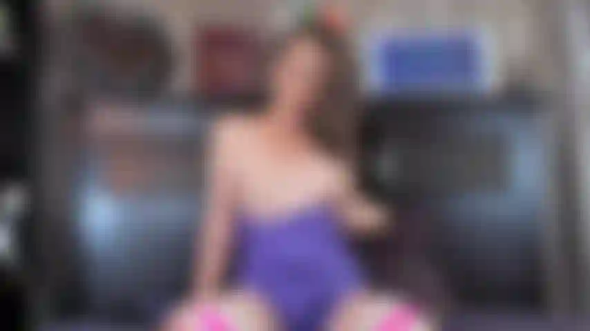 Robin - 44 and Yungbuck Loves IT!