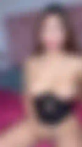 I'm going to let you look... but I'm also going to make you want it Because the best things... always stay just out of your reach.