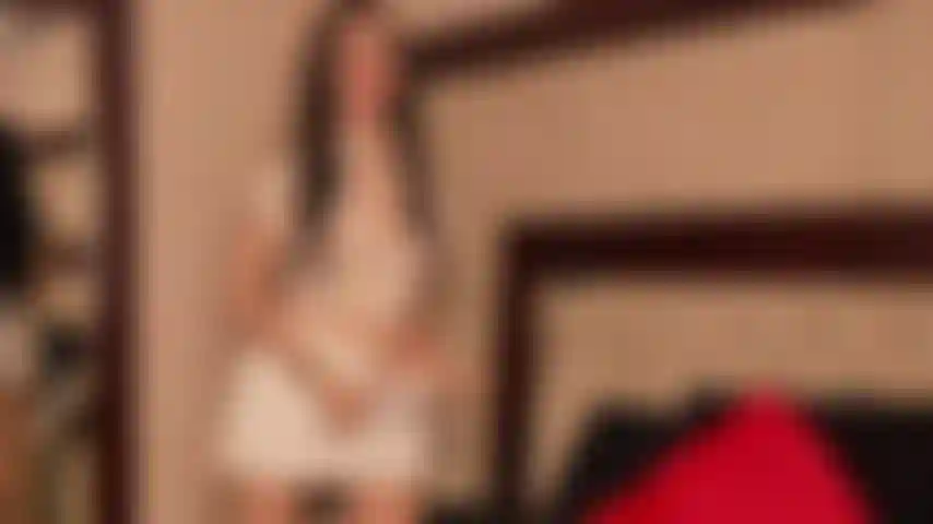 SQUIRT - STRIPTEASE - HEELS  FRONT YOU