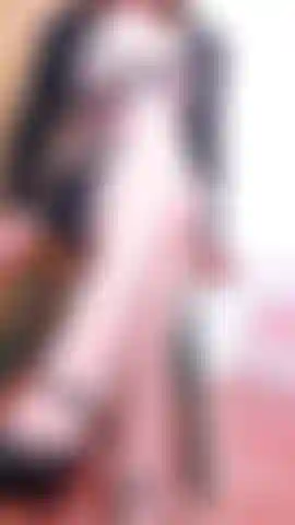 Nylons edge JOI leg wanking tease. Get yourself worked up over my stocking legs, stilettos, soft voice as I describe, tease directing your JOI. Edge looking at my stocking clad legs criss-crossing, listen to my mesmerising voice,  countdown to cum.