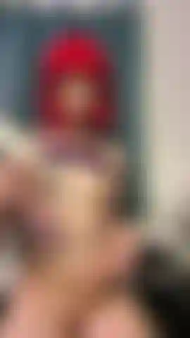 Lubing Up and Fucking My Bussy With a Dildo Closeup 4K