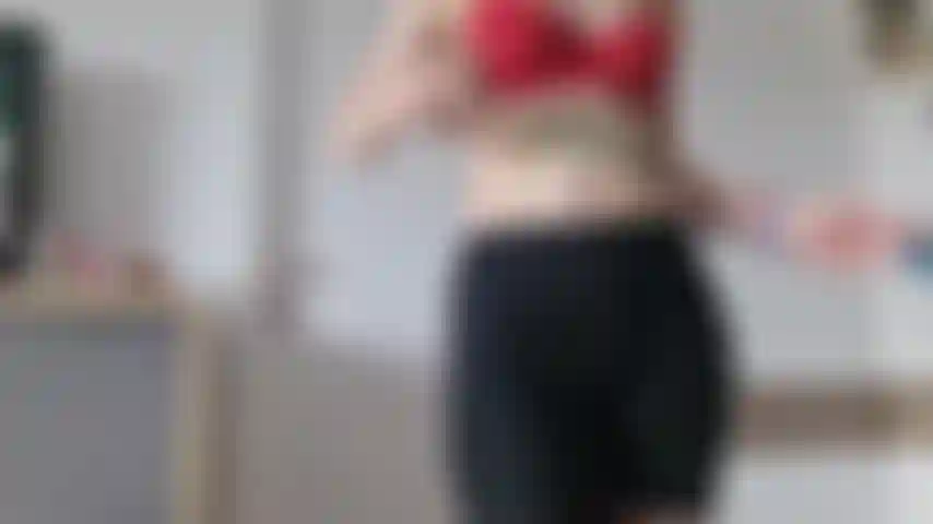 Making art on my naked body // Body paint video