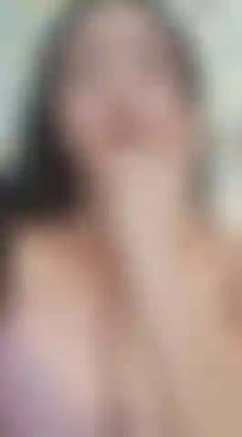 I love how my curves make people keep staring.