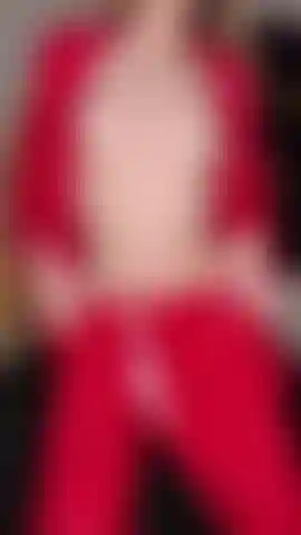 FINGERING BOTH HOLESI cant believe how deep I got my